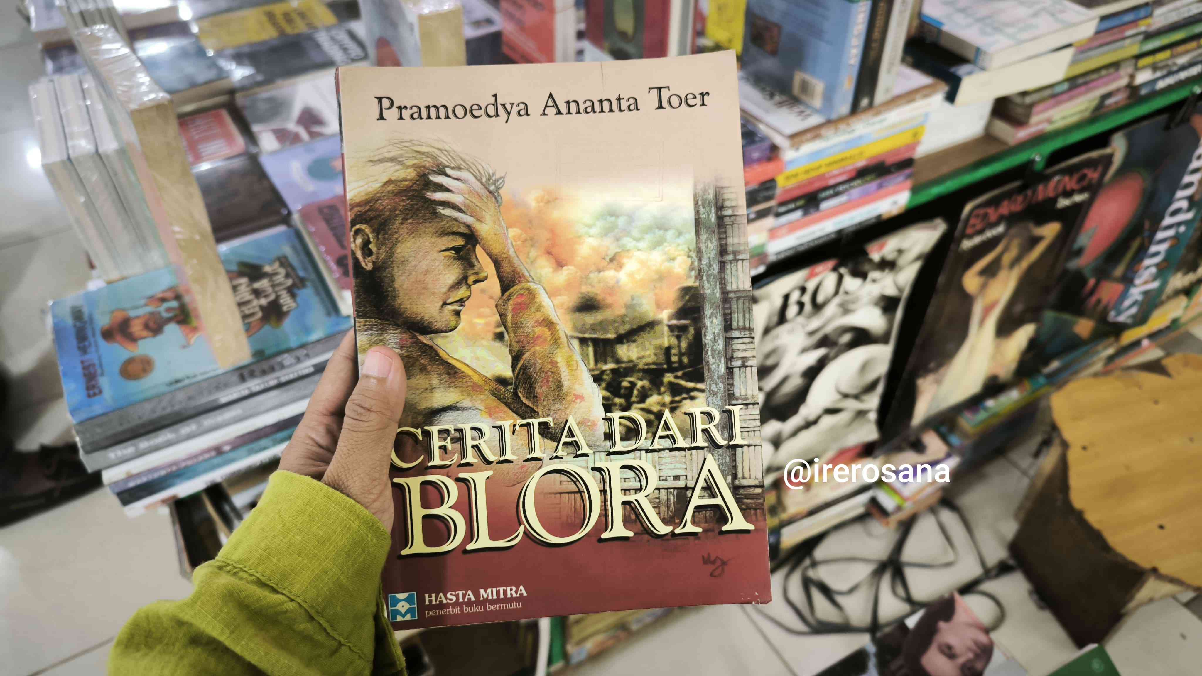 Sial atau Beruntung? Nasib Buku-Buku Lawas di Blok M