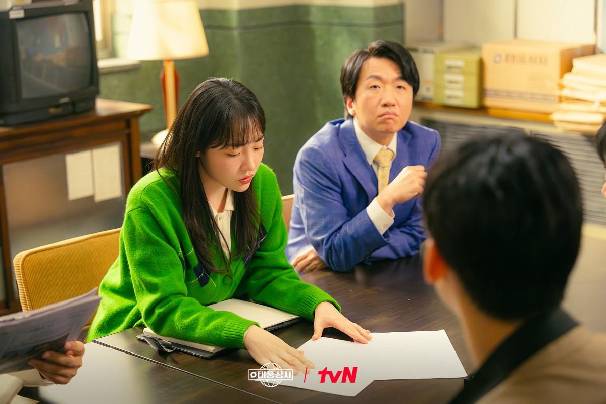 5 Harapan Kerja Oh Mi Seon yang Tidak Realistis di Keluarga Badai