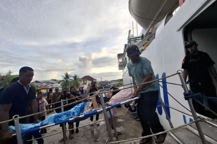 KM Sangiang Pelni, Solusi Transportasi Vital untuk Warga Terpencil Banda