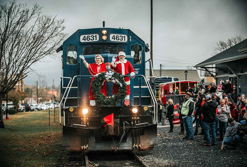 12 Polar Express Train Rides and Christmas Trains Near Atlanta