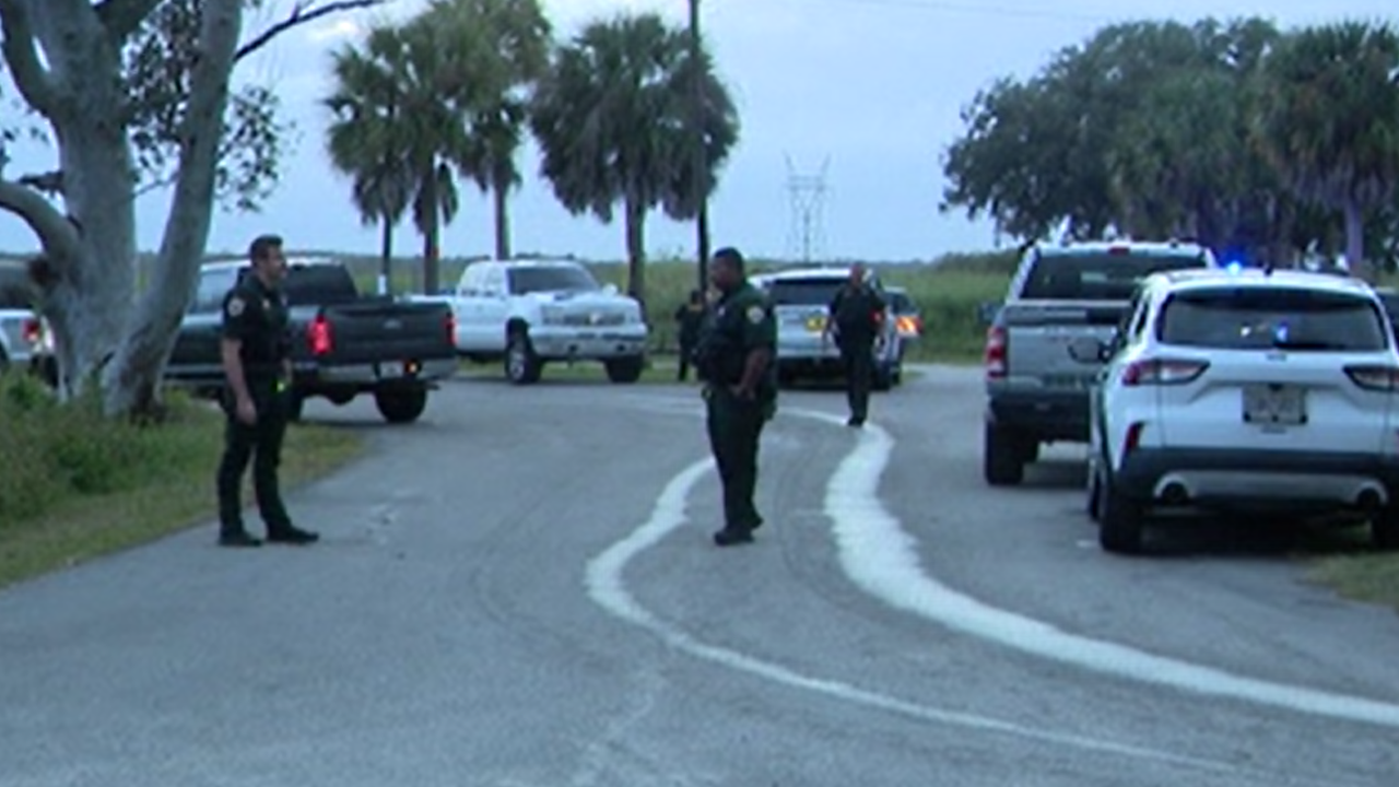 Injuries reported after boat overturns in St. John's River, deputies say
