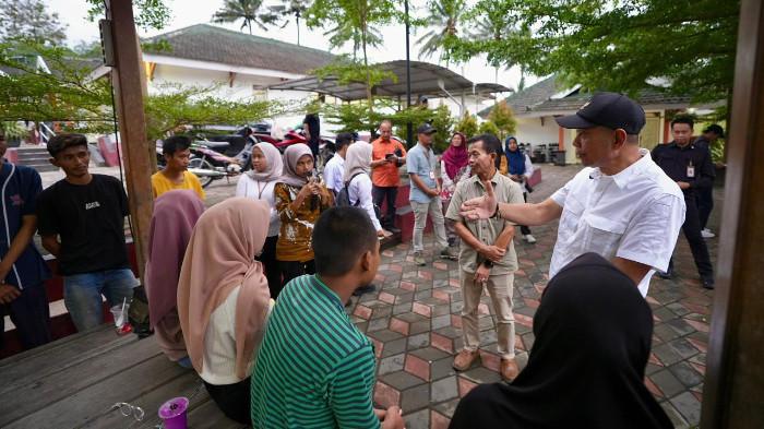Kunjungi SRMA 43 Magelang, Agus Jabo Temui Pemuda Tani Berharap Masa Depan