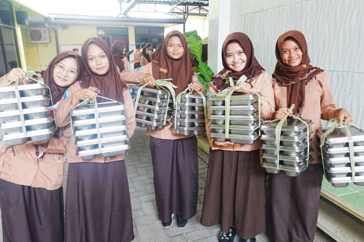 Siswa SMA Negeri 1 Gedangan Bahagia Dapat MBG, Menu Lezat dan Hemat Uang Saku