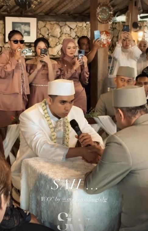 8 Potret Pernikahan Sabrina Sameh dan Wenzel, Pesta Meriah - Info Malang Raya AA1PeK0V - Info Malang Raya