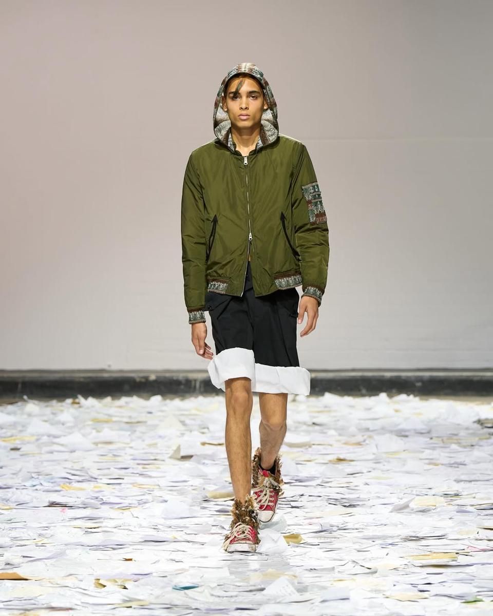 12 Koleksi Oscar Ouyang SS26 di London Fashion Week, Penuh Imajinasi! - Info Malang Raya AA1PeTED - Info Malang Raya