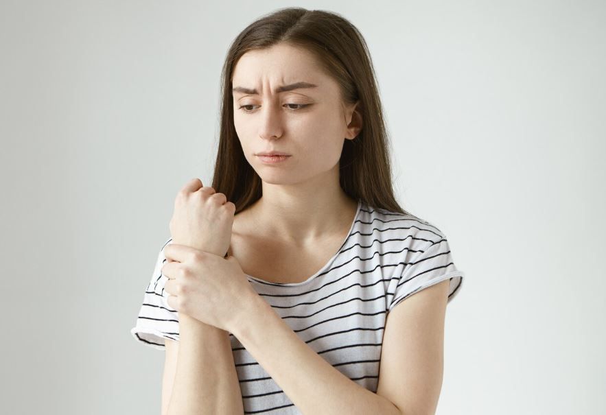 7 Tanda Asam Urat pada Usia Muda yang Sering Diabaikan