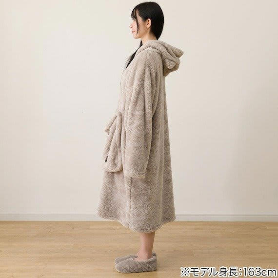 猫ちゃんと一緒にぬくぬく……昨年に即完売したニトリ「ニャンポケ着る