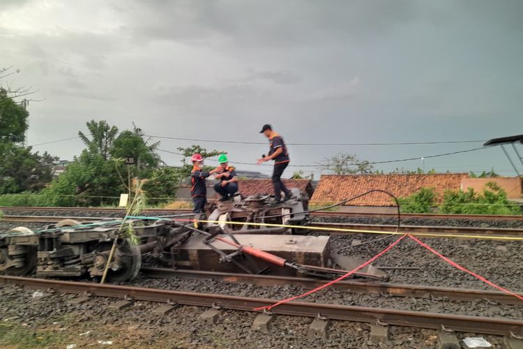 Jalur KA Purwojaya Dibuka, Operasional Kembali Normal