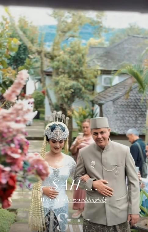 8 Potret Pernikahan Sabrina Sameh dan Wenzel, Pesta Meriah - Info Malang Raya AA1PeZ5A - Info Malang Raya