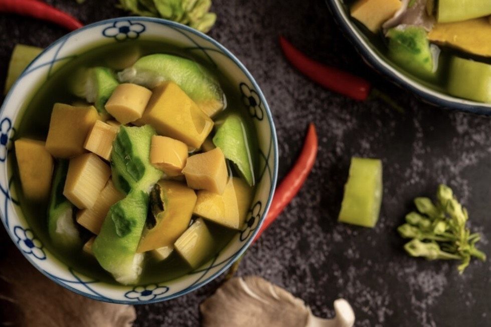 10 Tempat Rujak Cingur Enak di Surabaya, Tradisional hingga Modern