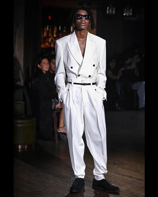 10 Koleksi John Richmond SS26 di London Fashion Week, Nuansa Club-Punk! - Info Malang Raya AA1Pee9Q - Info Malang Raya