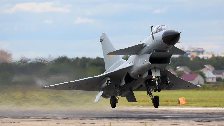 Alutsista Prabowo Jadi Berita Viral