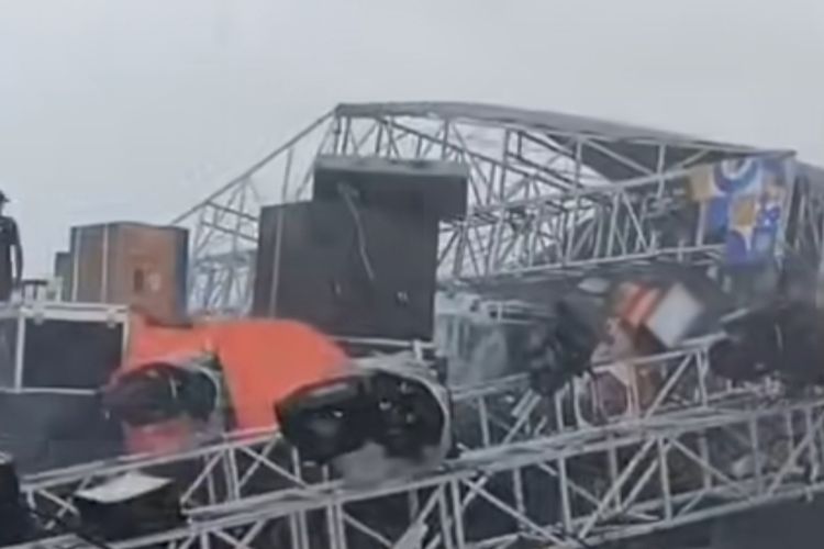 Tenda dan Panggung Gunungsindur Roboh, Dua Terluka dan Lima Motor Rusak