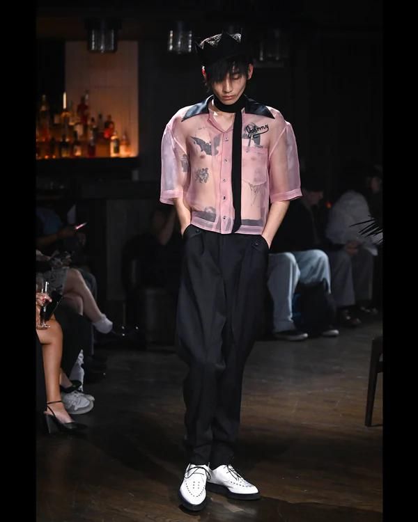 10 Koleksi John Richmond SS26 di London Fashion Week, Nuansa Club-Punk! - Info Malang Raya AA1PetNr - Info Malang Raya