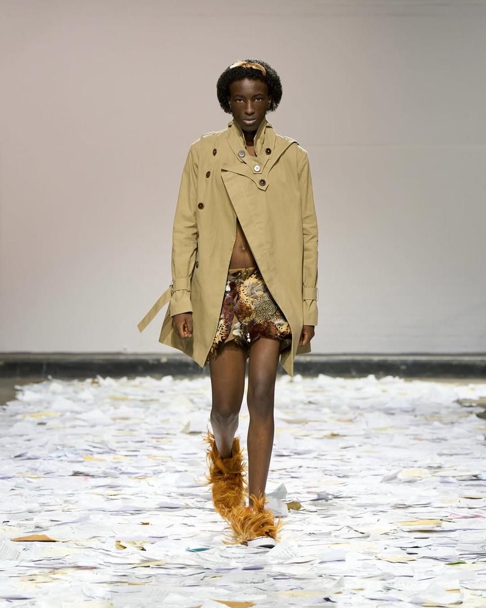 12 Koleksi Oscar Ouyang SS26 di London Fashion Week, Penuh Imajinasi! - Info Malang Raya AA1PezJa - Info Malang Raya