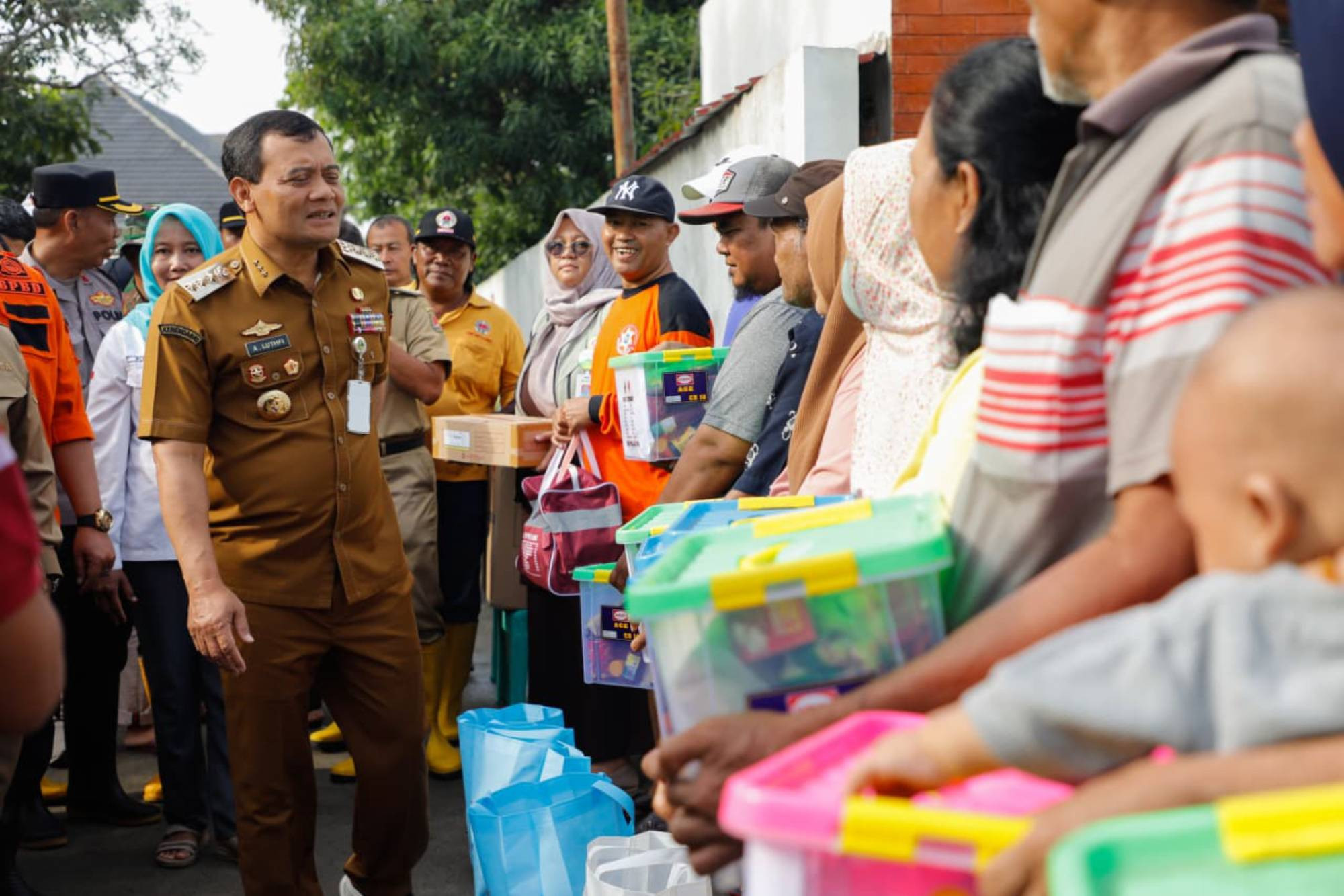 Gubernur Luthfi Pantau Korban Banjir Semarang, Pastikan Bantuan Tepat Sasaran