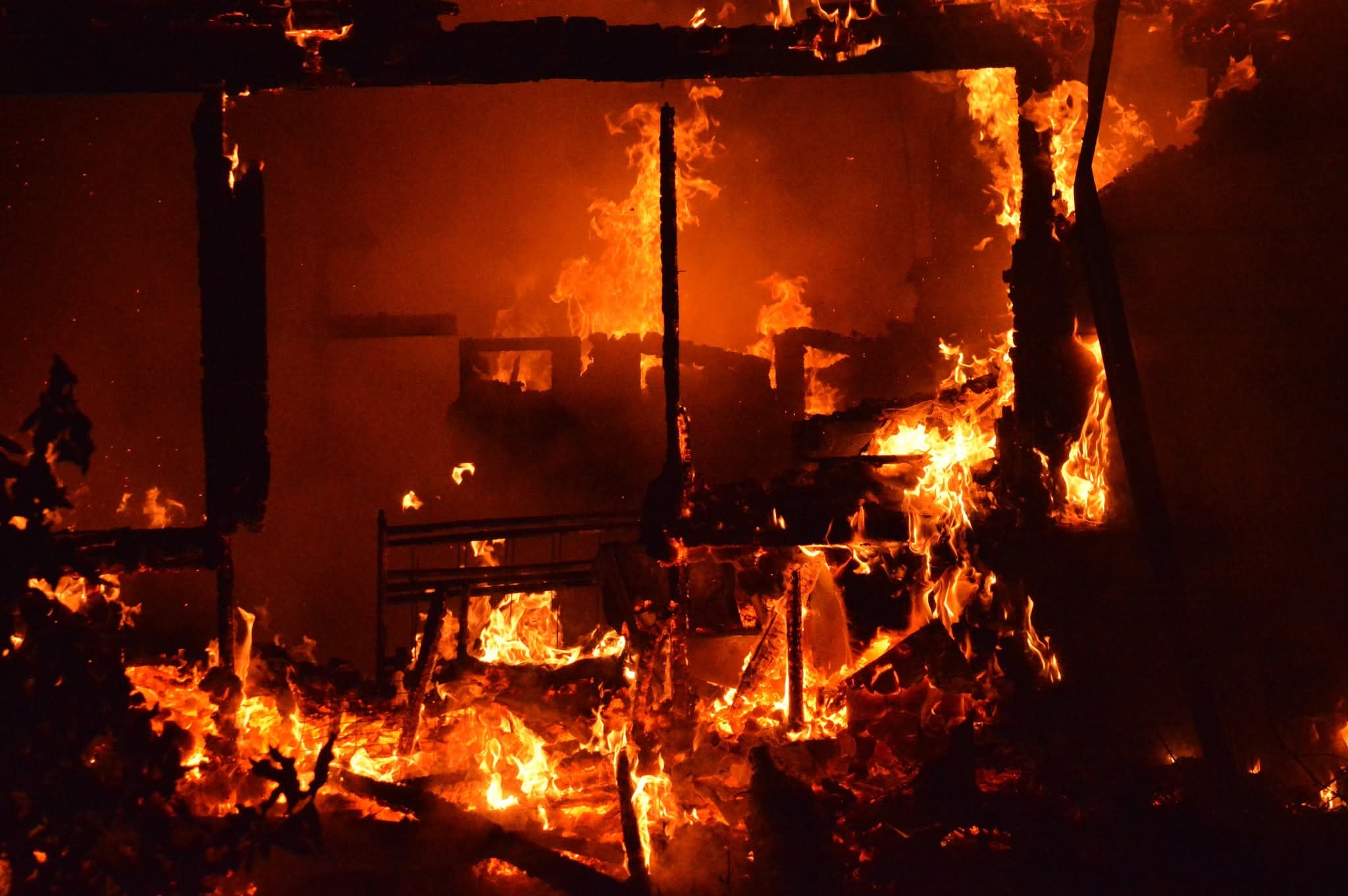 Mom, daughter confirmed dead after fire destroys home in Jackson County(02)