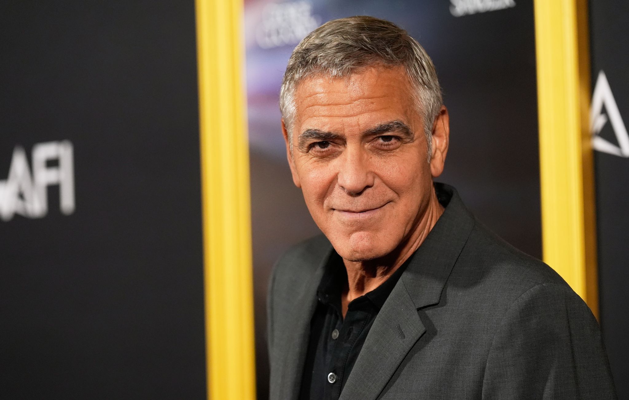 So denkt George Clooney über die Louvre-Räuber