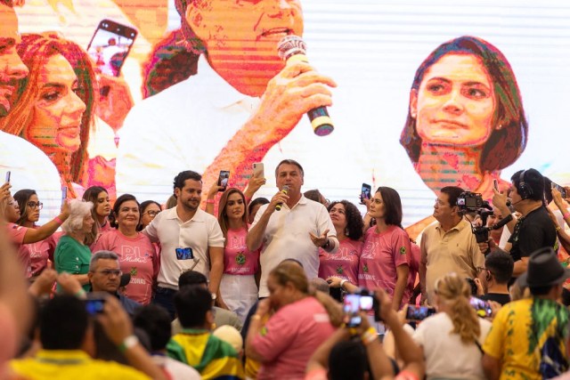 “Não vejo o papel de esposa como algo ‘menor’ ou ‘limitado’. Muito pelo contrário”, respondeu Michelle Bolsonaro à Pública