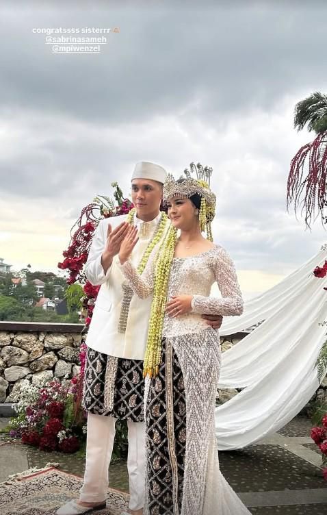 8 Potret Pernikahan Sabrina Sameh dan Wenzel, Pesta Meriah - Info Malang Raya AA1Pfb1v - Info Malang Raya