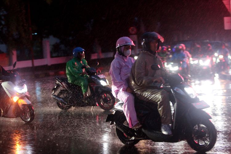 Waspadai Banjir dan Longsor, Ini Daerah Berisiko Hujan Lebat hingga 29 Oktober