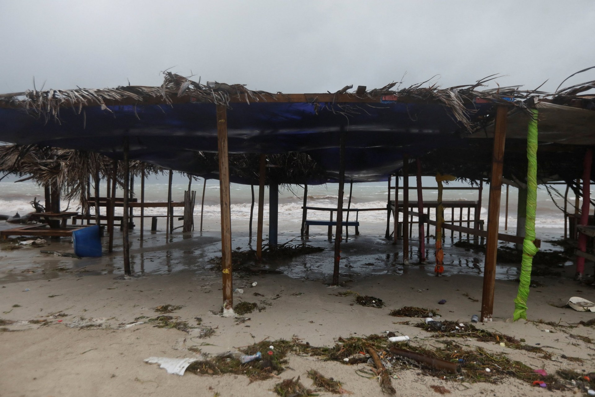 Jamaica prepares as hurricane melissa strengthens