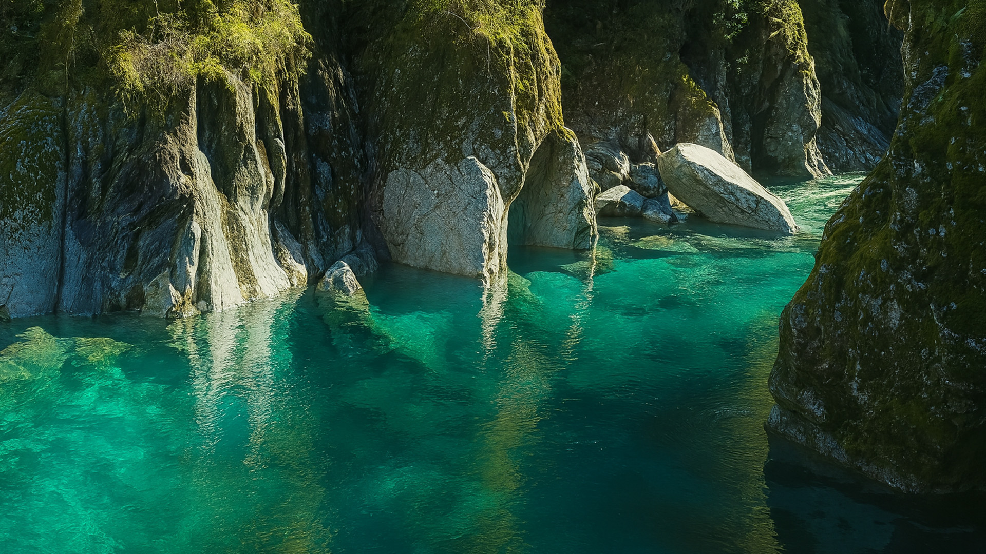 Blue Pools and Rock Formations, New Zealand in 4K