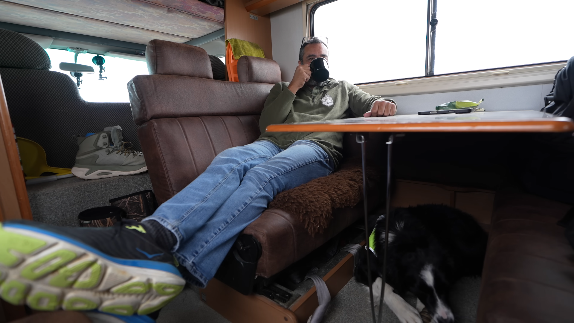 Riding Out the Storm: A Man and His Dog Find Refuge 1,700 Meters Up