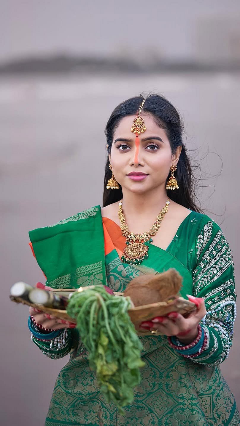Bigg Boss Contestant Manisha Rani Applies Sindoor For Chhath Puja ...