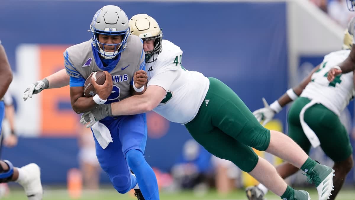 Memphis reenters Top 25 after upsetting USF; Bulls back to unranked