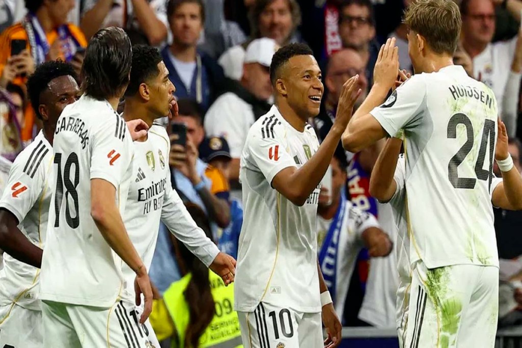 Real Madrid golea 4-0 al Valencia y mantiene su lugar en LaLiga
