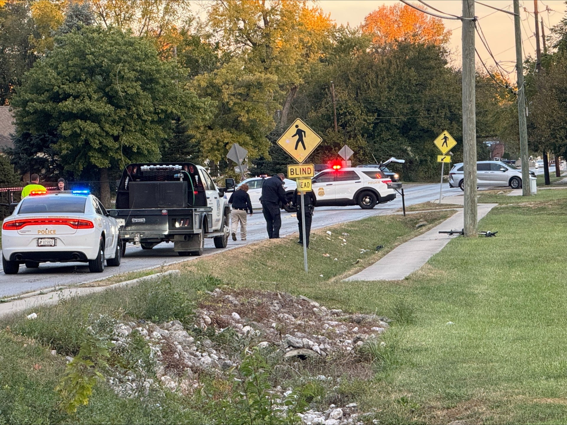Bicyclist dies in south side crash on Carson Avenue