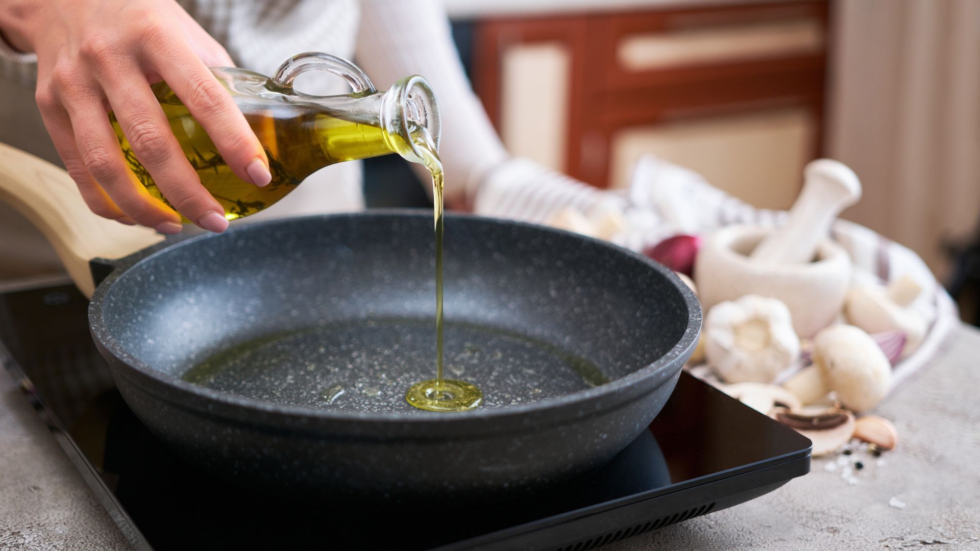 Common Kitchen Mistakes That Make Olive Oil Go Rancid Very Quickly