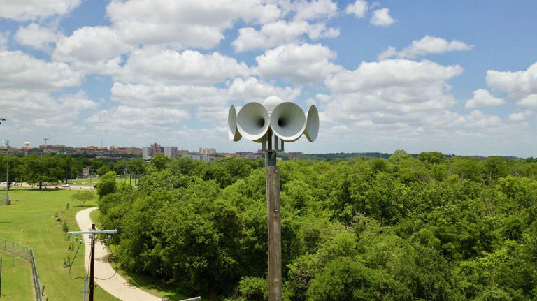 Sirens didn't go off during tornado warning, Hill Country city says