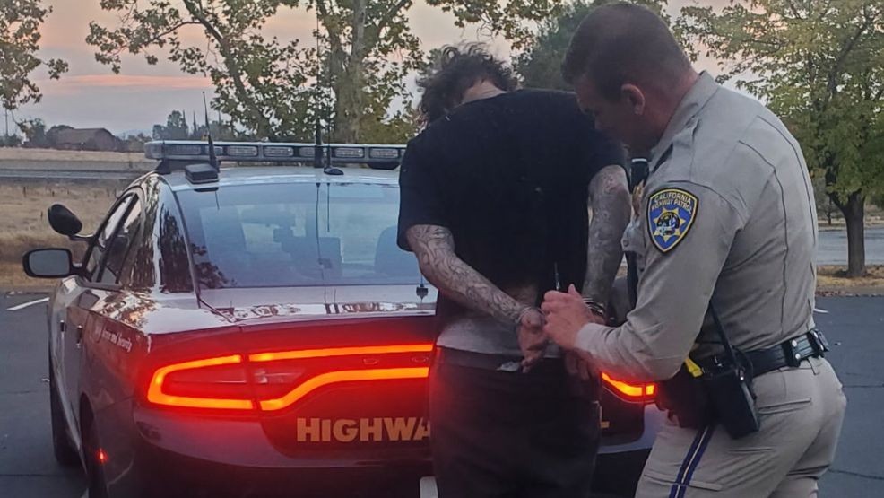 High-speed chase ends in arrest after suspect flees on foot in Oroville