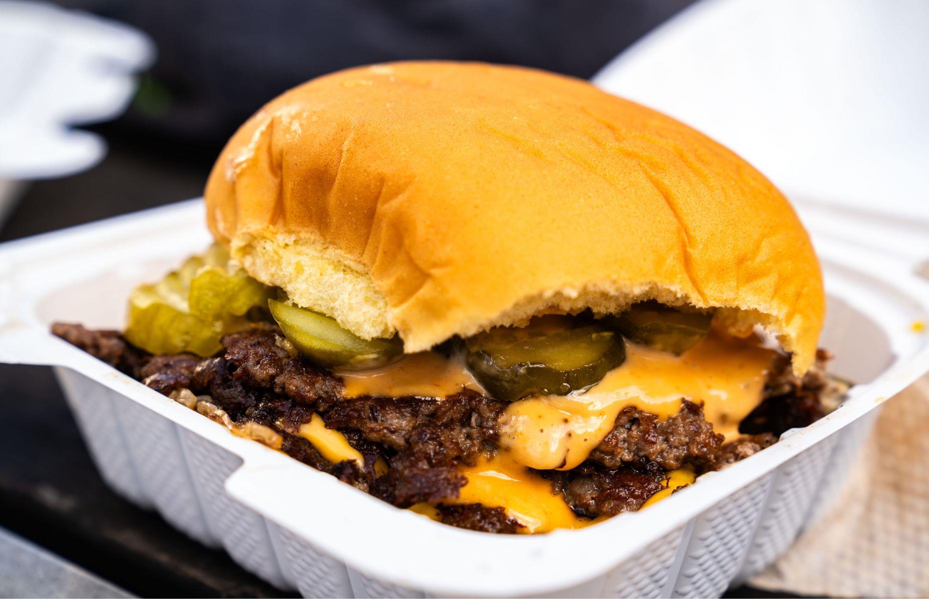 33 Foods You Should Never Eat Before Bed According To An Expert