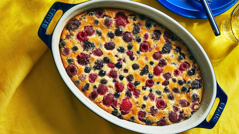 6 fruits that are best bought frozen (not fresh!), according to dietitians