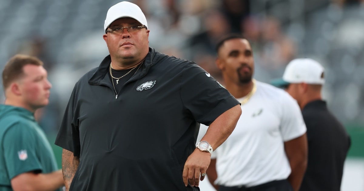 Eagles Chief of Security ‘Big Dom’ DiSandro delivers cheesesteaks ...