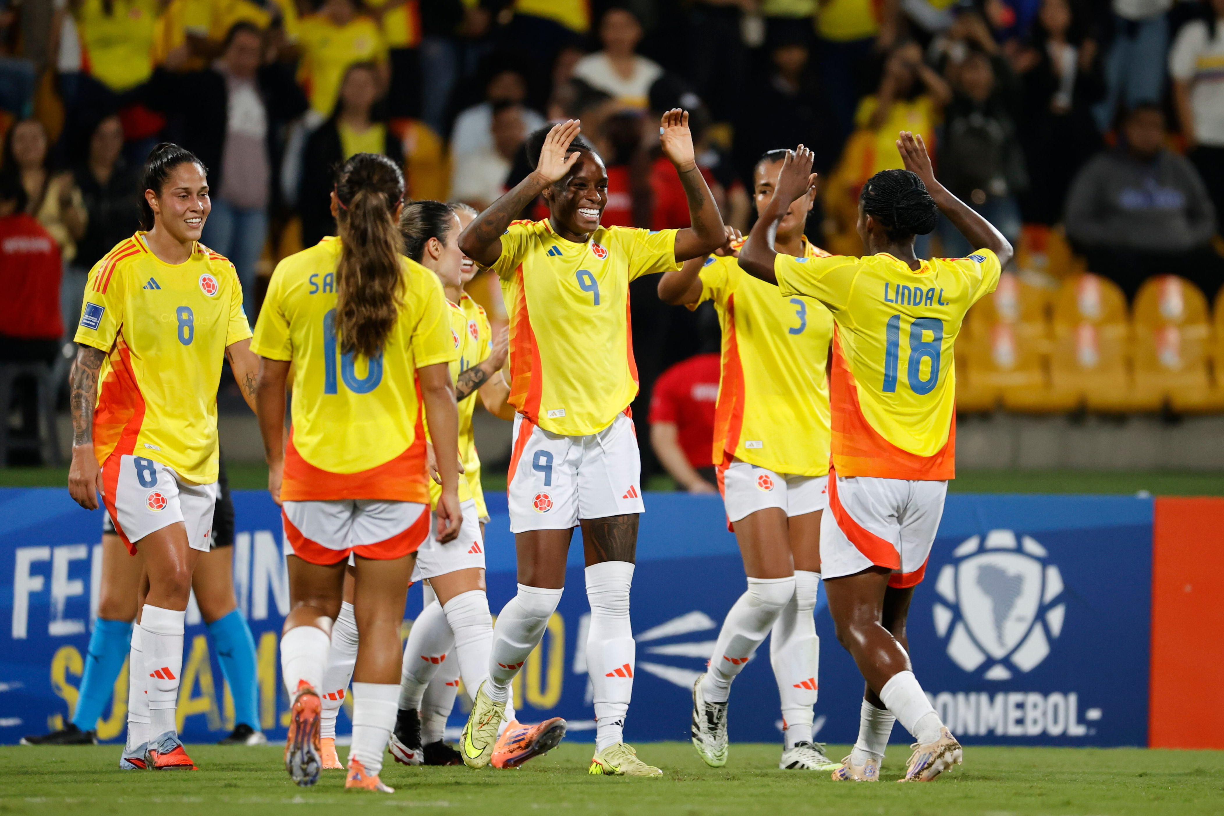Colombia vs Ecuador en la liga Femenina.