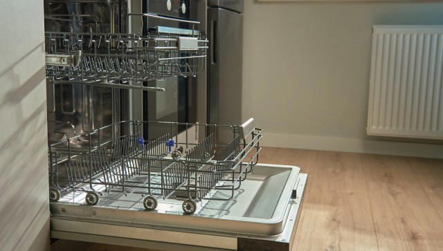 Homeowner shares simple tip to boost your dishwasher's performance ...