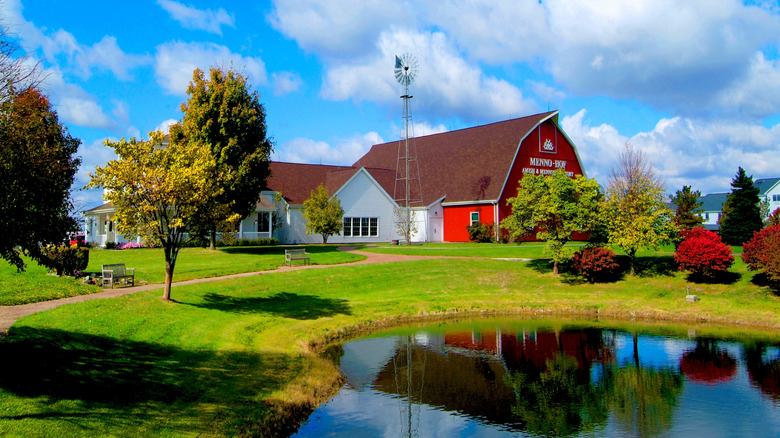 This Unique Town In Indiana Is A Charming Hybrid Of Amish Culture, Cozy ...