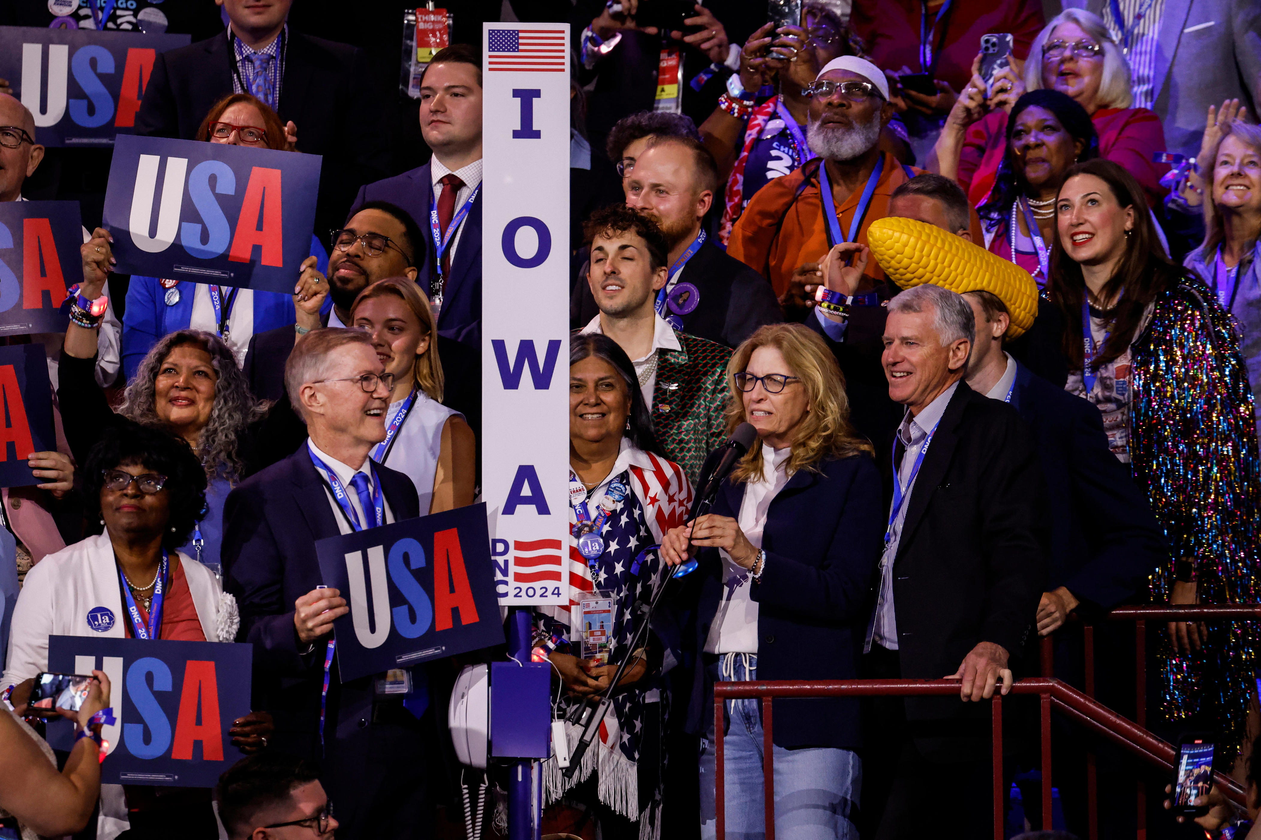 Who's first on the 2028 road to White House? Democrats invite states to ...