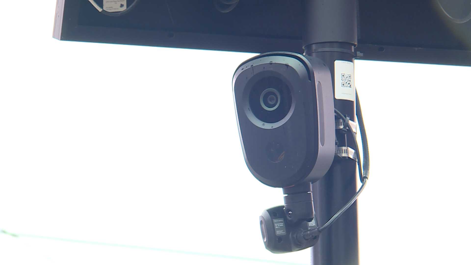 More Maine communities using AI-powered traffic cameras