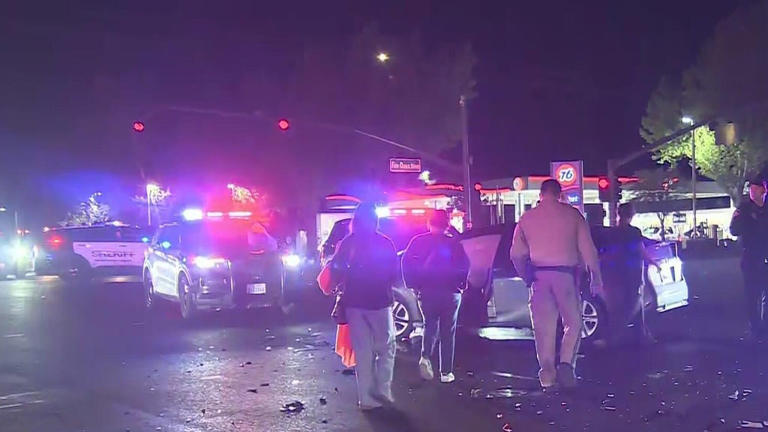 Suspect arrested after Sacramento chase ends in crash in Arden-Arcade