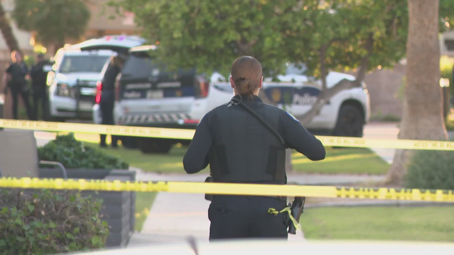 Woman dies after being shot in west Phoenix, suspect arrested