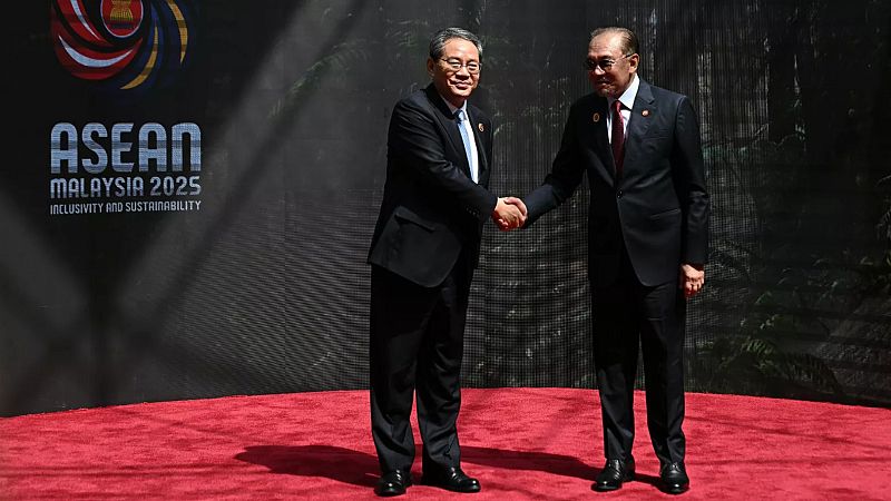 China signs expanded ASEAN free trade pact as alternate to US protectionism