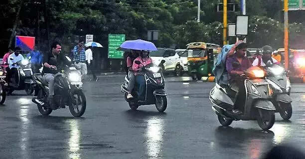 Chennai weather: Patchy rain with mild temperatures; AQI remains moderate