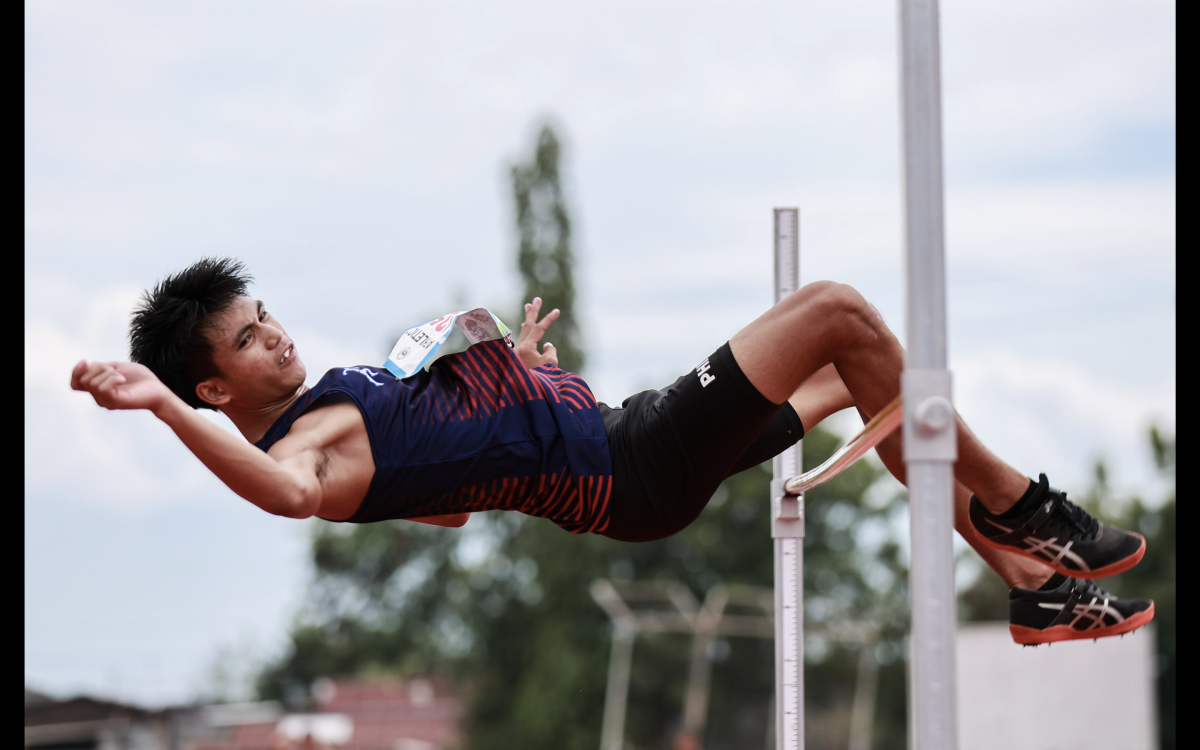Iloilo City’s Franklin Catera shatters record in Batang Pinoy high jump