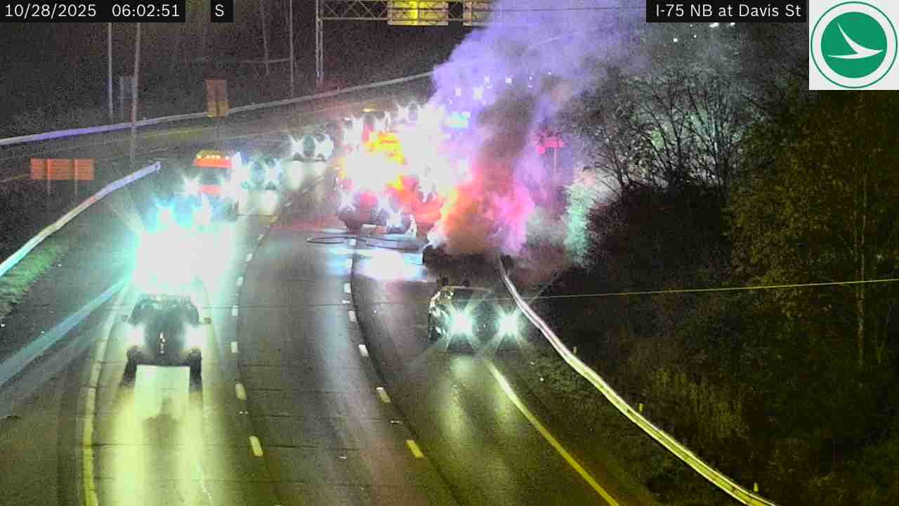 Lanes back open on I-75 after vehicle caught fire in Arlington Heights