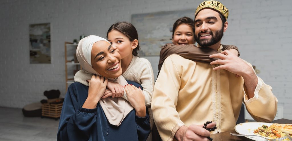 يجب حث الأطفال على تقدير جهود الأم